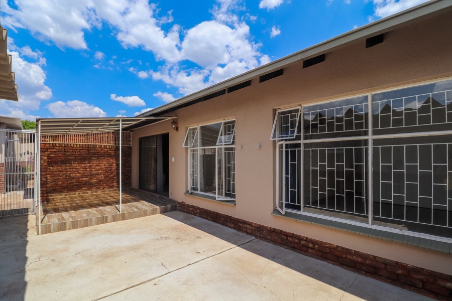 2 Bedroom Property for Sale in La Hoff North West